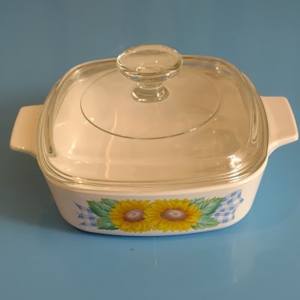 CORNINGWARE SUNSATIONS DESIGN 1 LITER CASSEROLE WITH LID SUNFLOWER NO CHIPS MINT